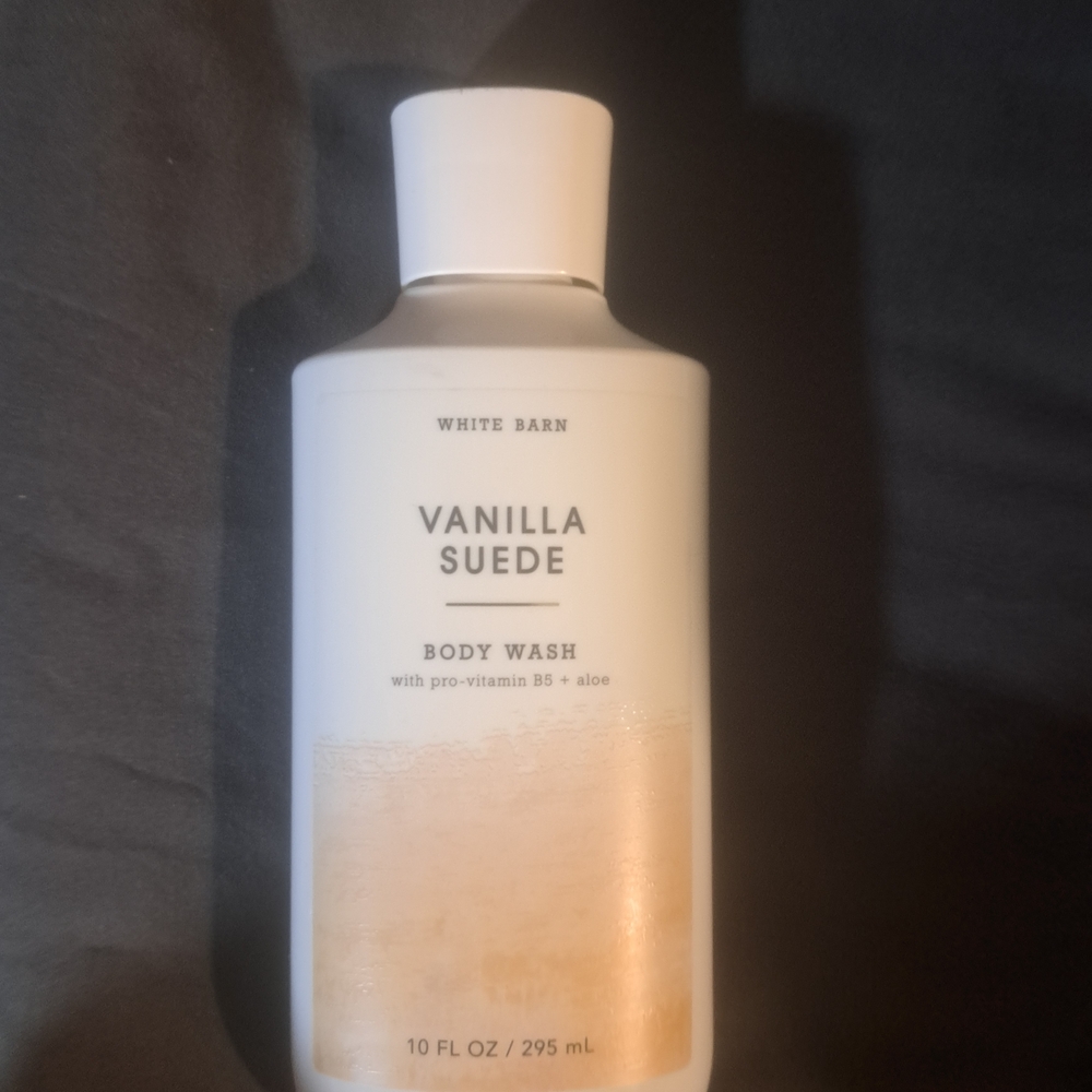 White Barn Vanilla Suede Body Wash - Cream and Gold